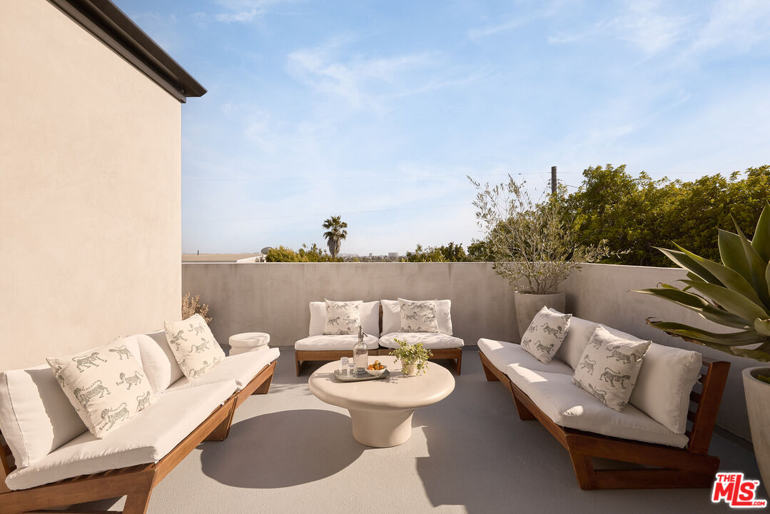 12906 Warren Ave, Mar Vista