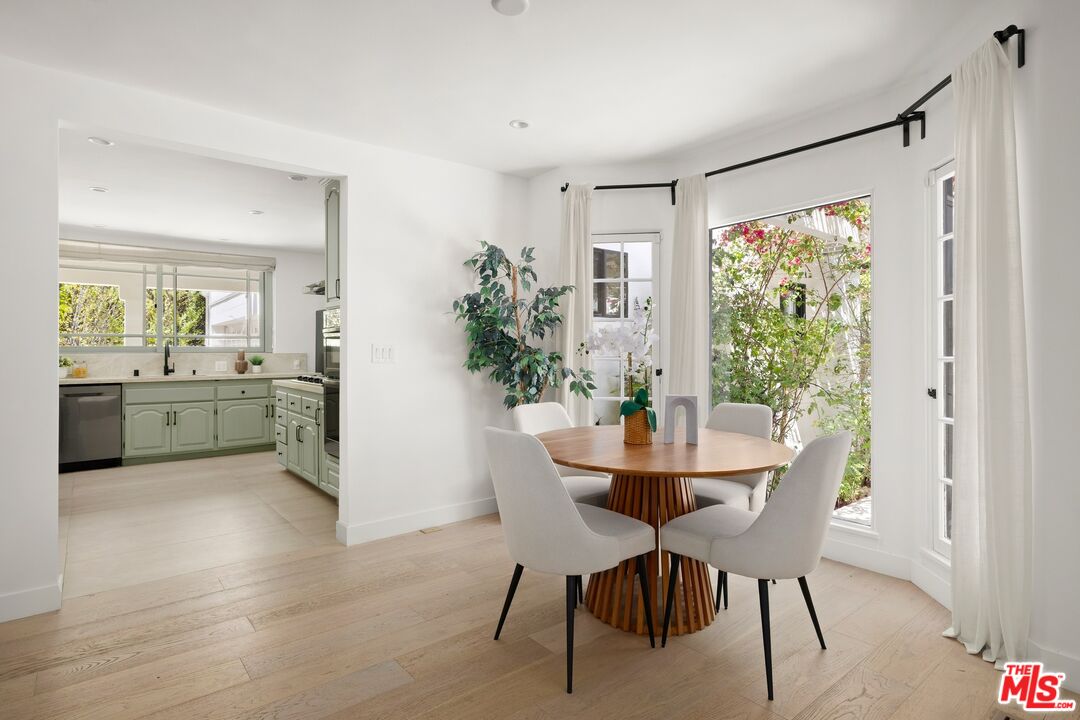 712 N Rodeo Dr, Beverly Hills