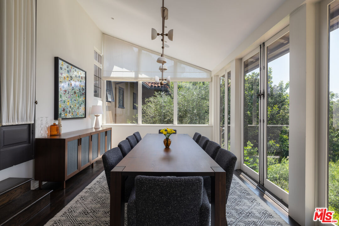 6964 Los Tilos Rd, Hollywood Hills