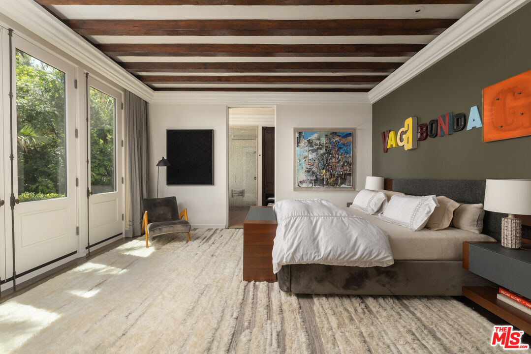 6964 Los Tilos Rd, Hollywood Hills