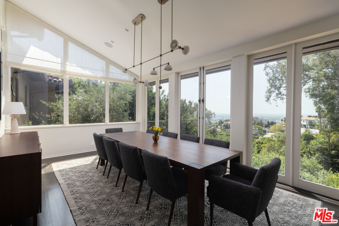 6964 Los Tilos Rd, Hollywood Hills