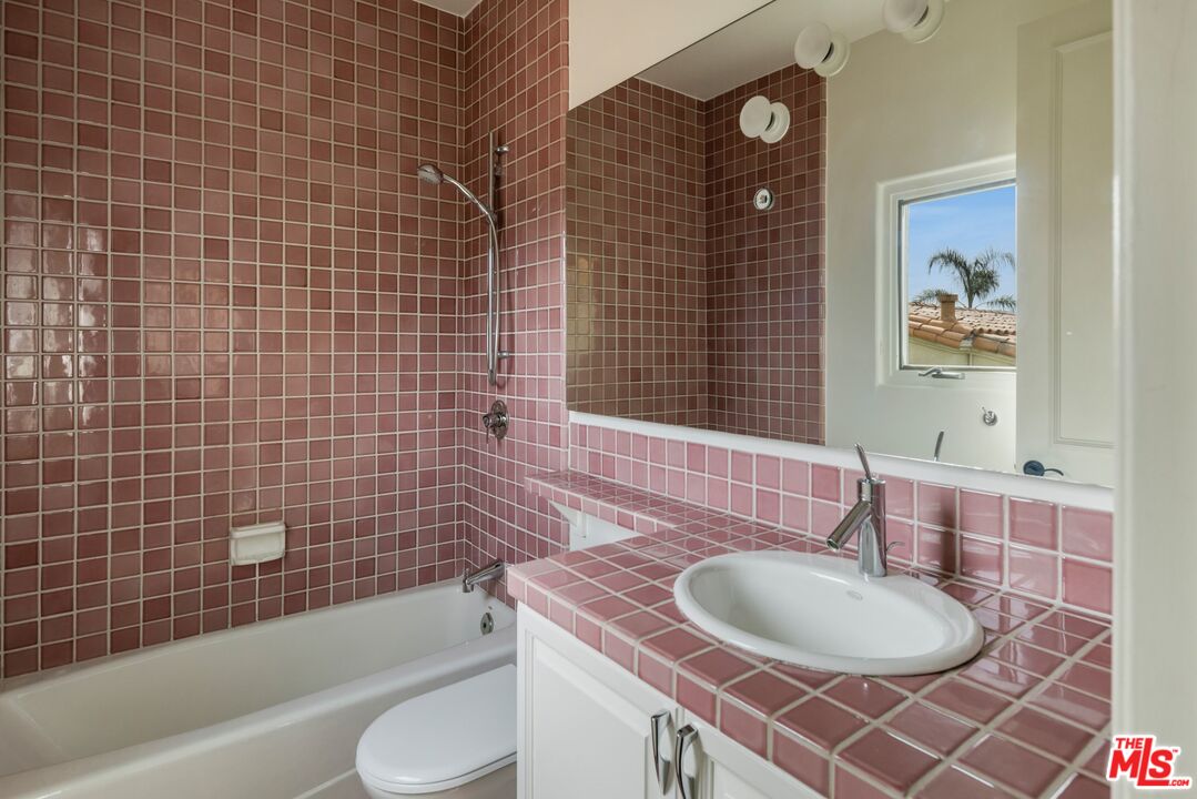 1445 Cuesta Linda, Pacific Palisades