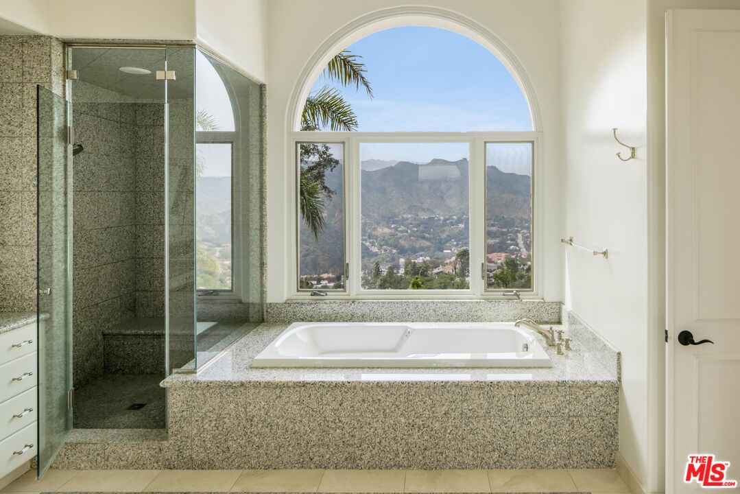 1445 Cuesta Linda, Pacific Palisades