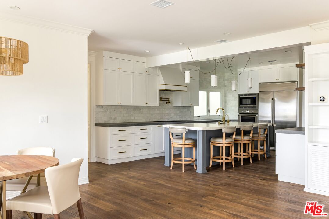 1445 Cuesta Linda, Pacific Palisades