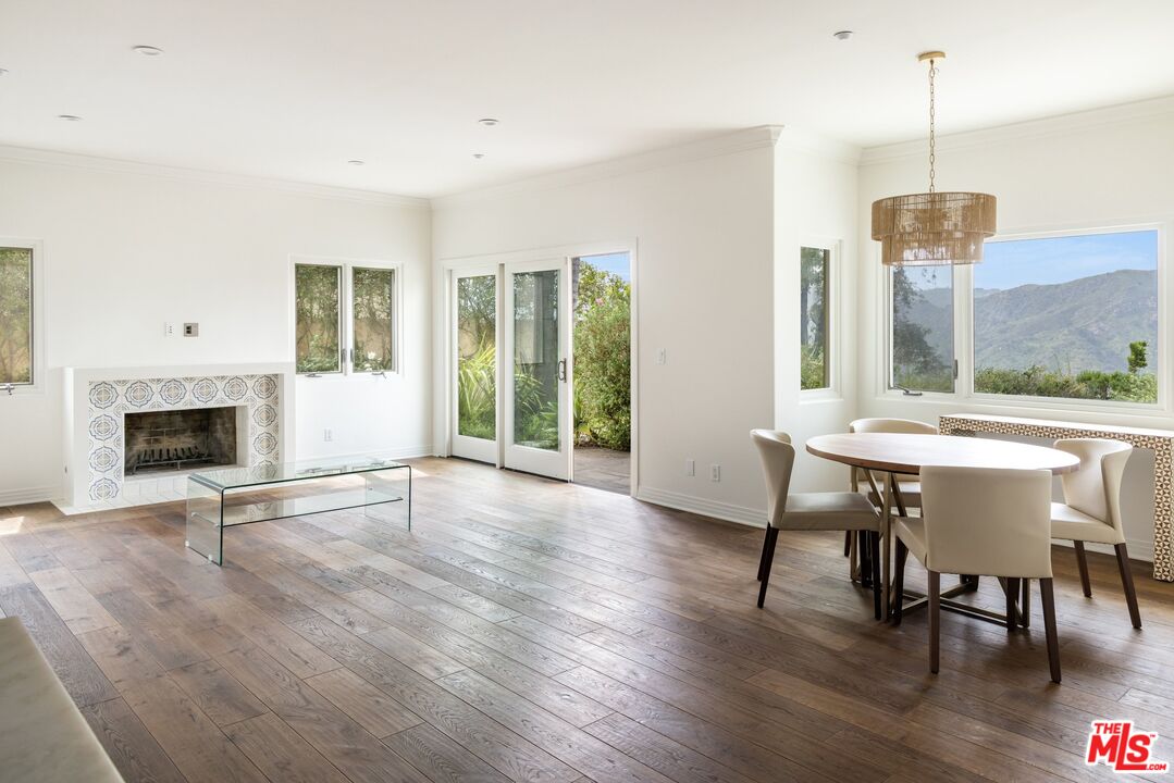 1445 Cuesta Linda, Pacific Palisades