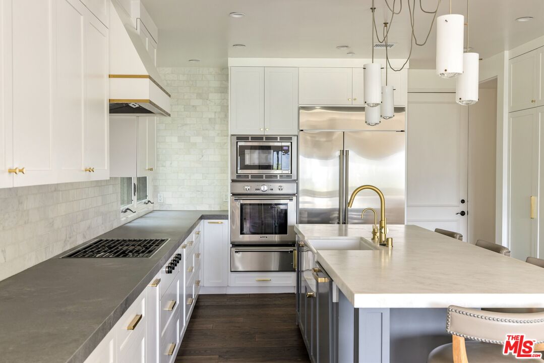 1445 Cuesta Linda, Pacific Palisades