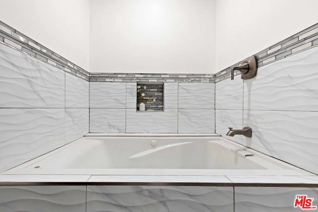 3824 Stocker St Unit: 4, View Park