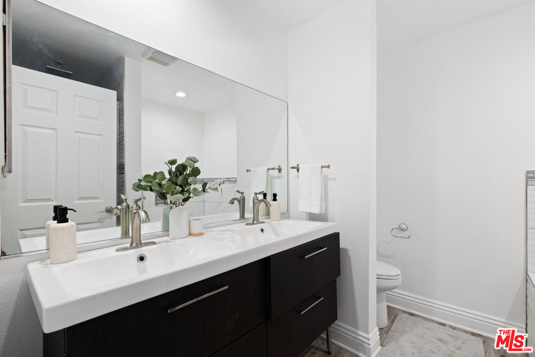 3824 Stocker St Unit: 4, View Park