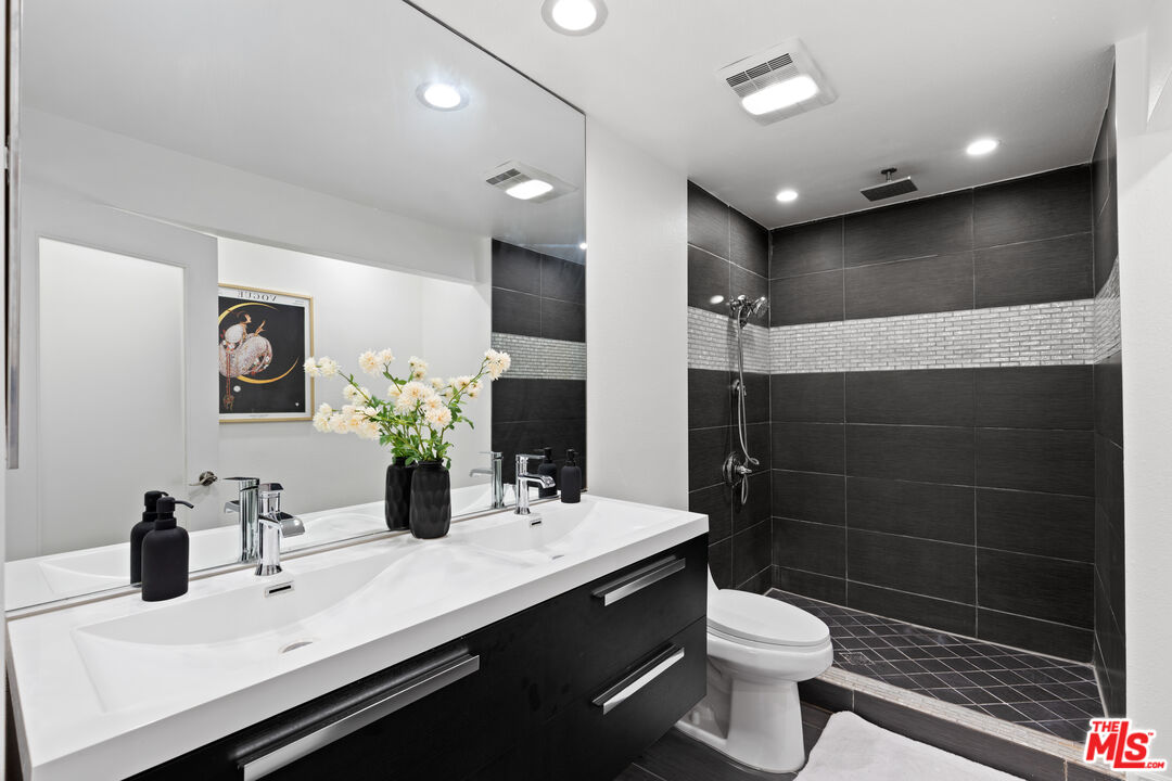 3824 Stocker St Unit: 4, View Park