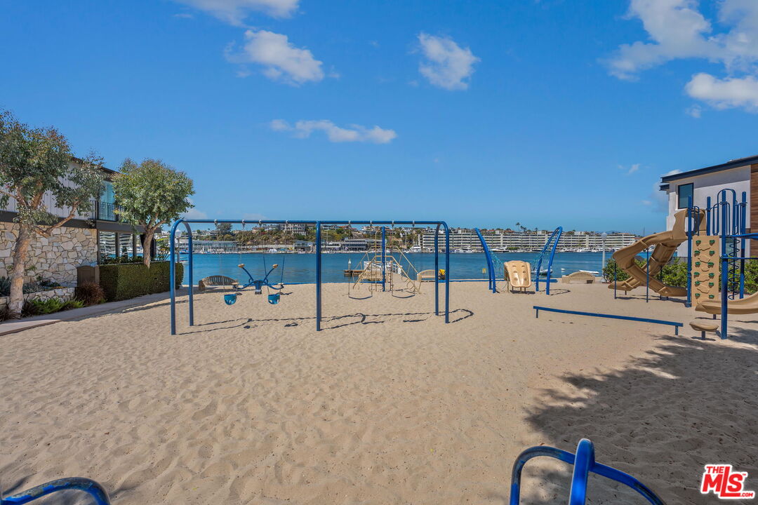 213 Via Cordova, Newport Beach