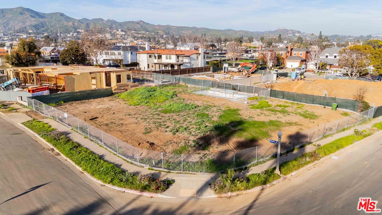 700 Chapala Dr