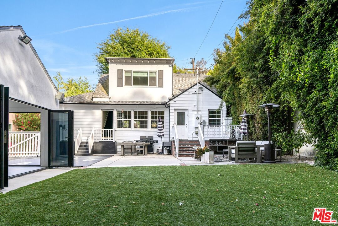 4051 Beverly Glen Blvd, Sherman Oaks 