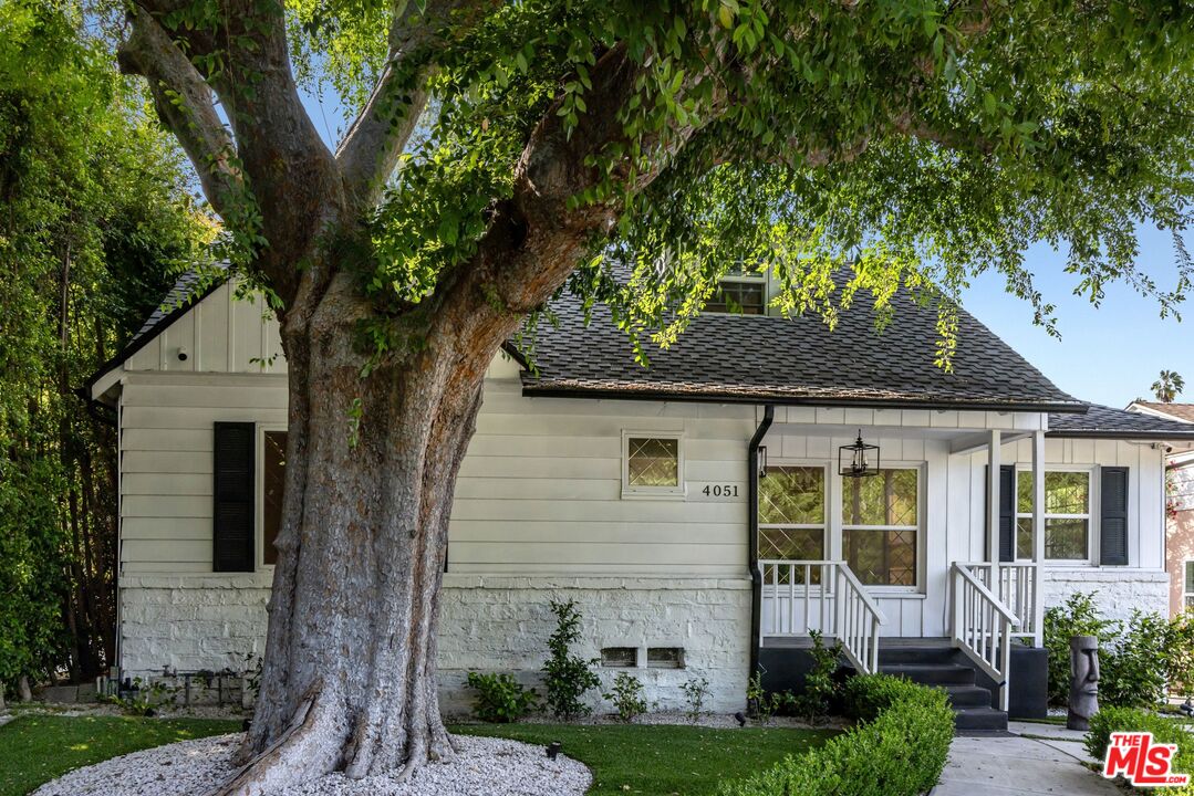 4051 Beverly Glen Blvd, Sherman Oaks 