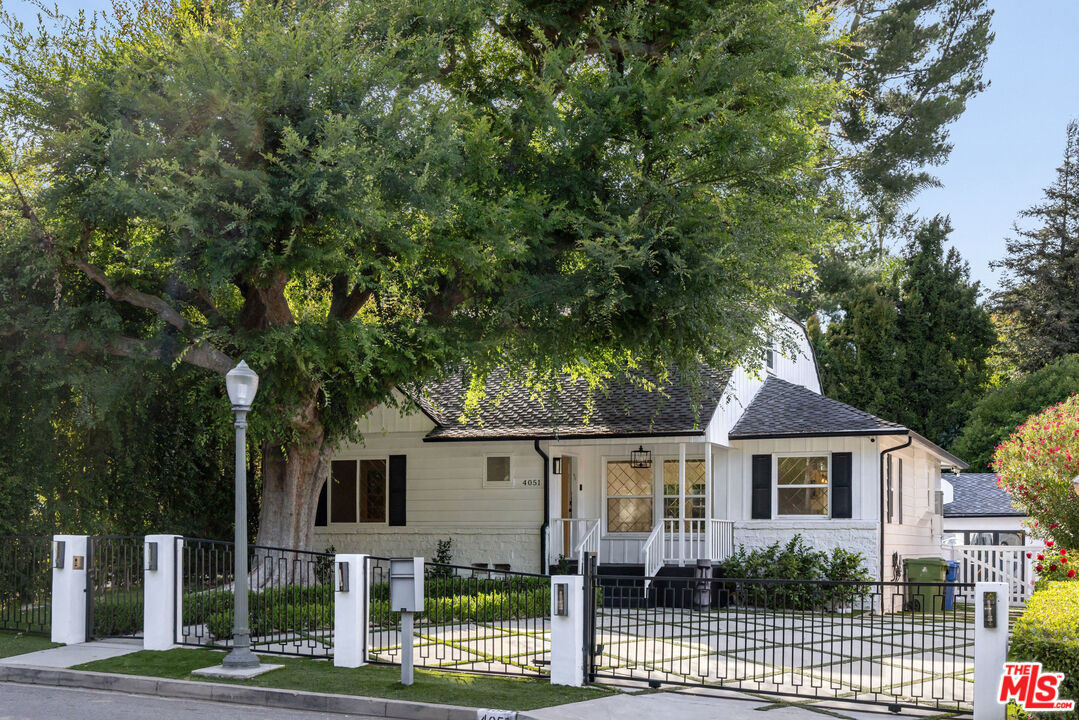 4051 Beverly Glen Blvd, Sherman Oaks 