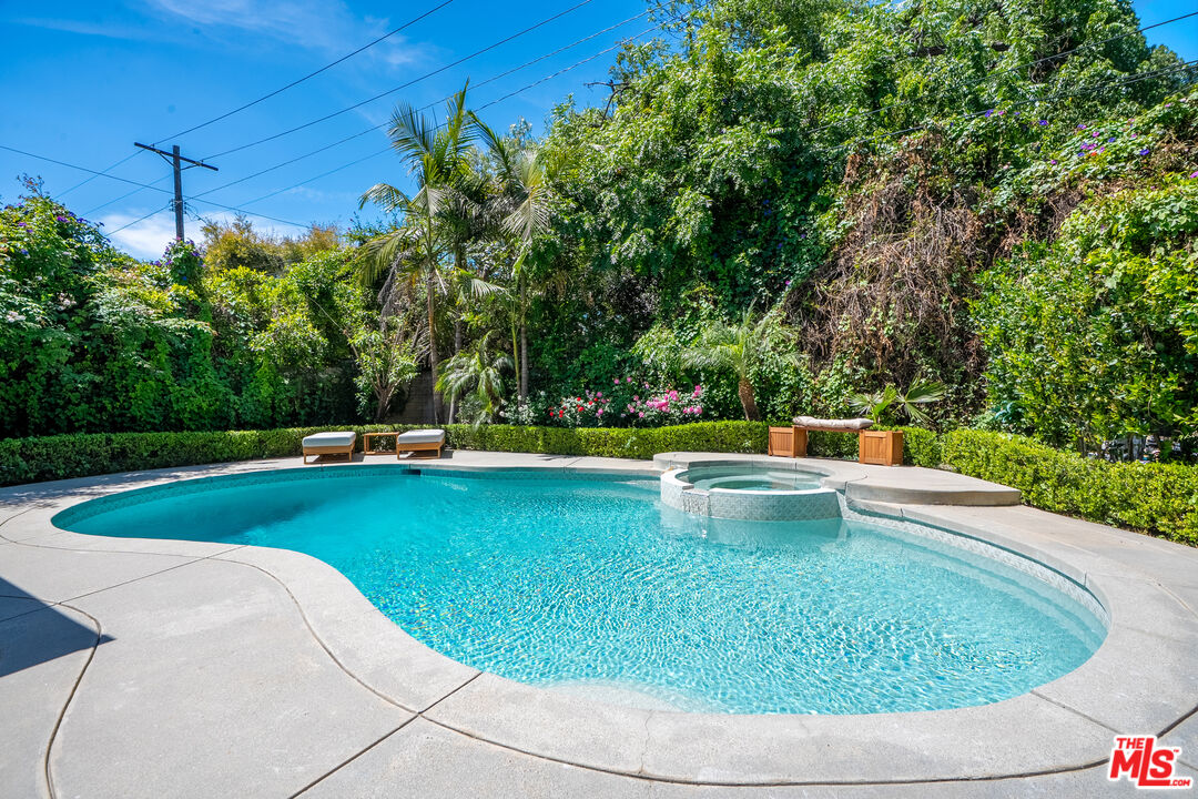 4475 Stern Ave, Sherman Oaks 