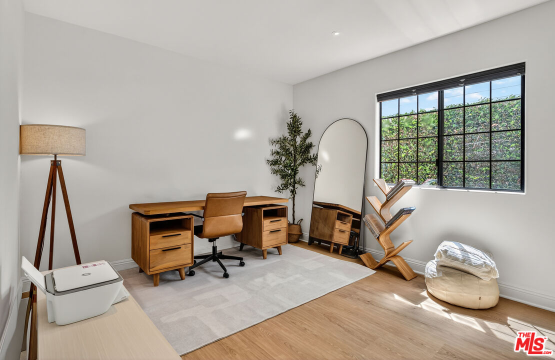 4475 Stern Ave, Sherman Oaks 