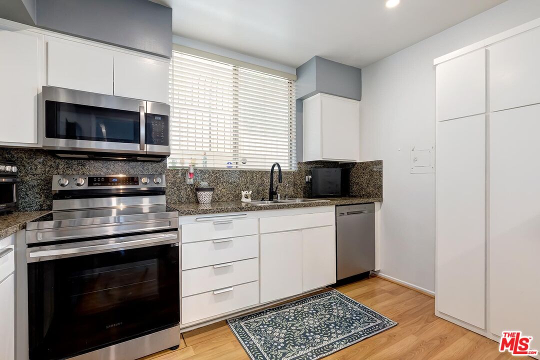 7270 Hillside Ave Unit: 102