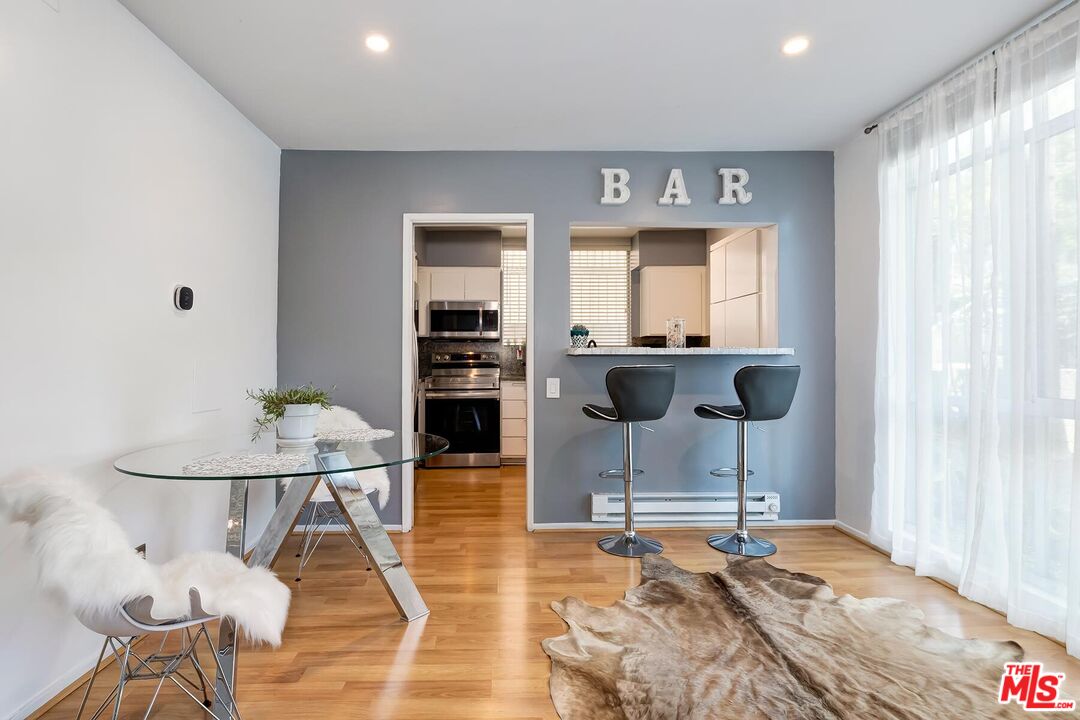 7270 Hillside Ave Unit: 102