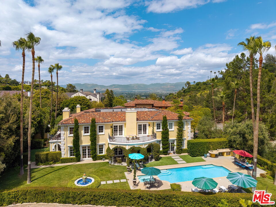 13935 Durham Rd, Beverly Hills 