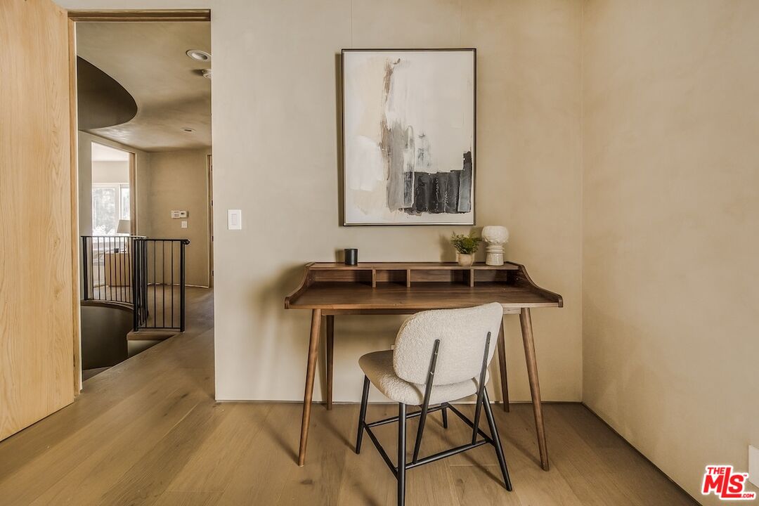 1969 Curson Pl