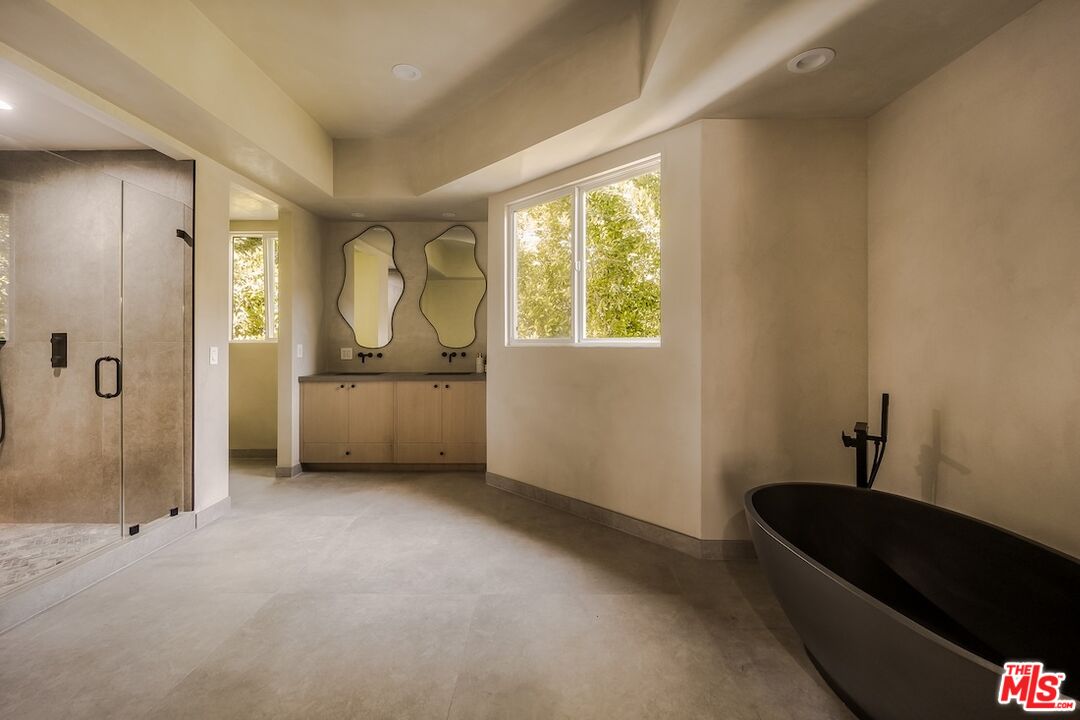 1969 Curson Pl