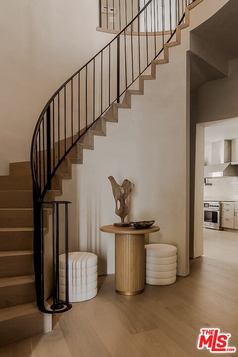 1969 Curson Pl