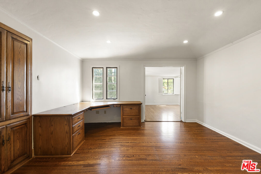 512 N Palm Dr, Beverly Hills