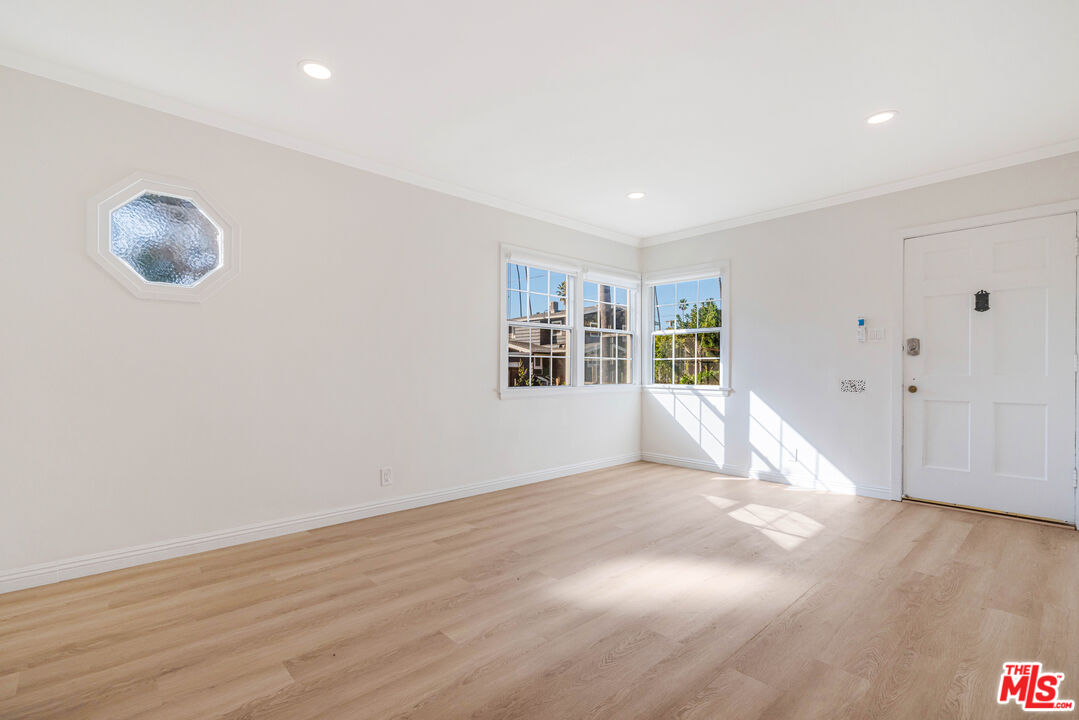 2308 Pisani Pl, Venice 