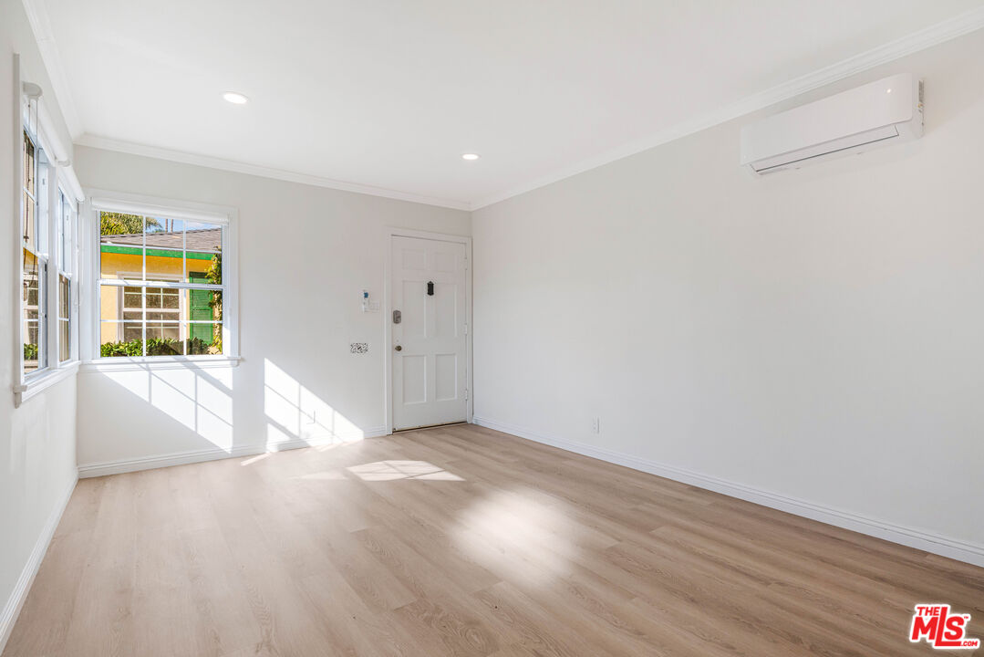 2308 Pisani Pl, Venice 