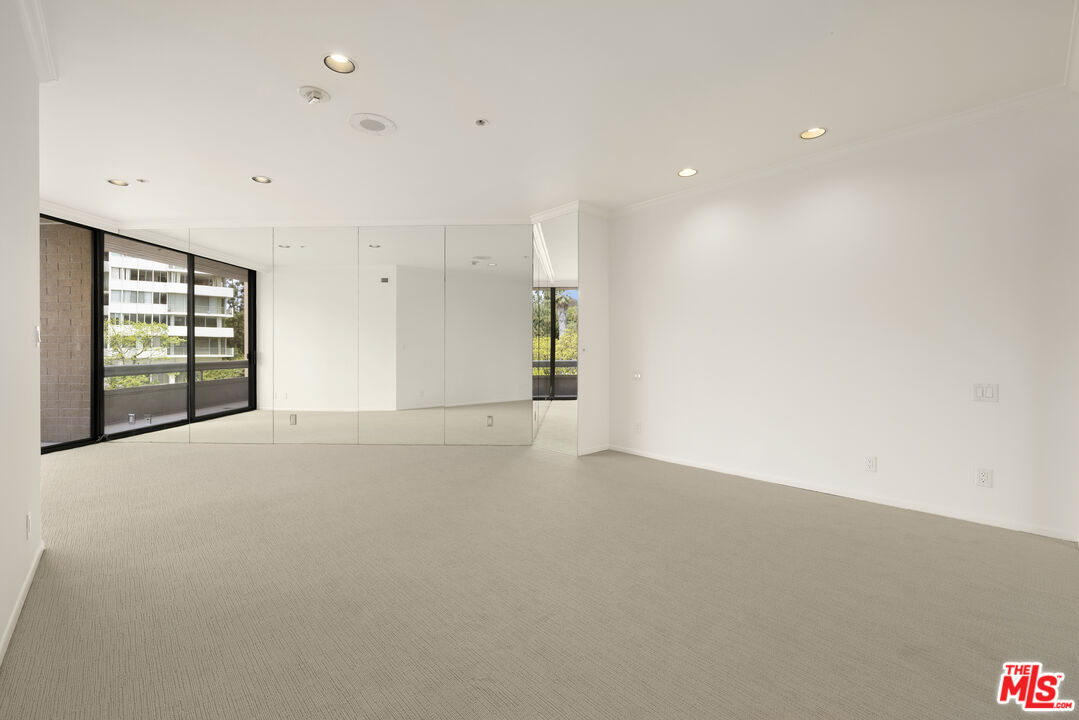 10430 Wilshire Blvd Unit: 202, Westwood