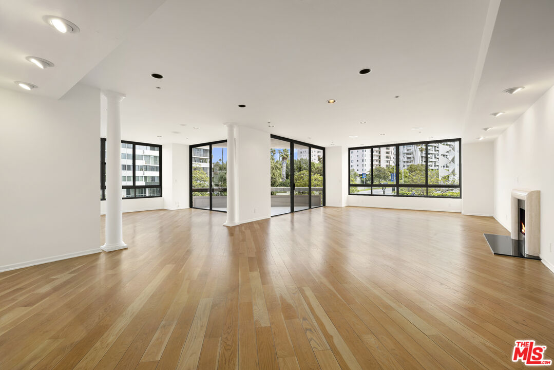 10430 Wilshire Blvd Unit: 202, Westwood