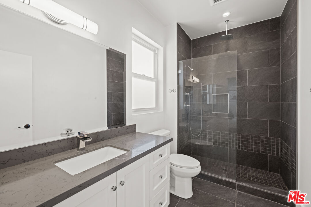 1431 S Sherbourne Dr