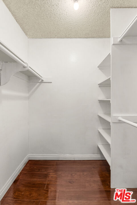 525 S Ardmore Ave Unit: 107