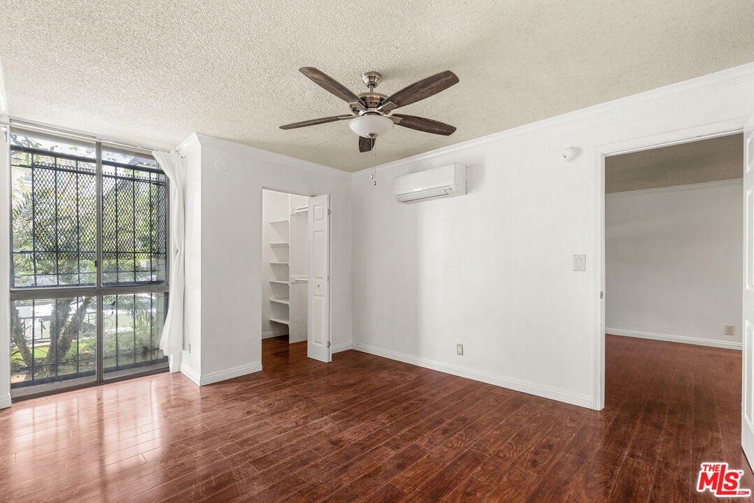 525 S Ardmore Ave Unit: 107