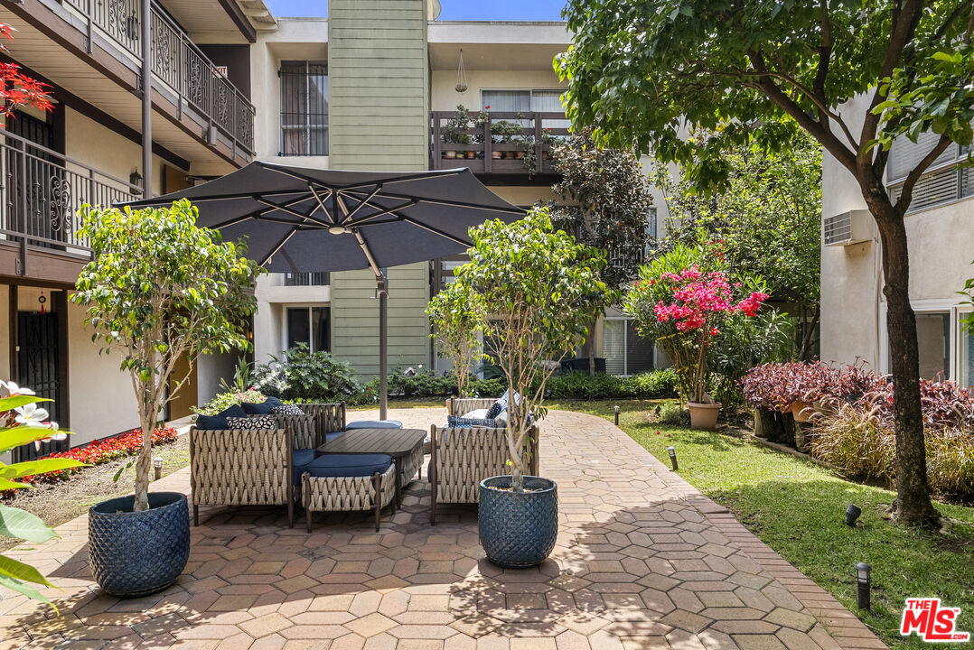525 S Ardmore Ave Unit: 107