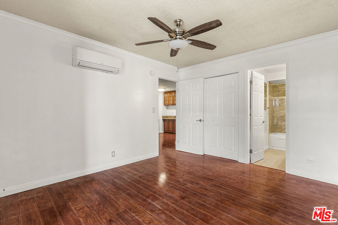 525 S Ardmore Ave Unit: 107