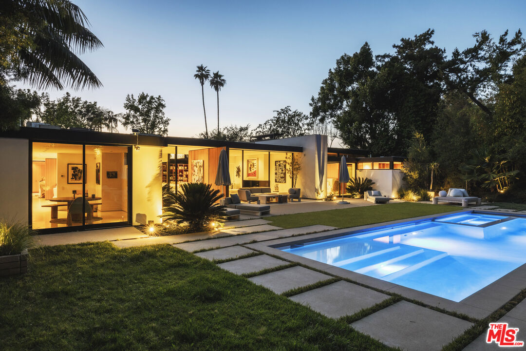570 Evelyn Pl, Beverly Hills