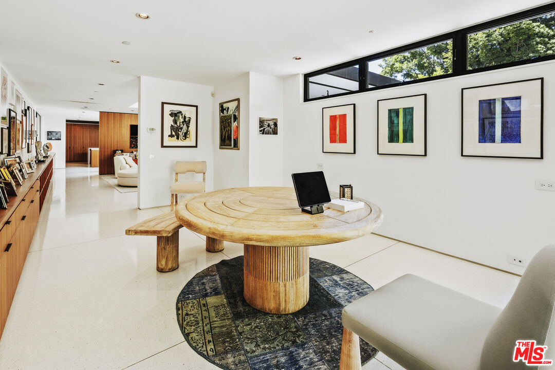 570 Evelyn Pl, Beverly Hills