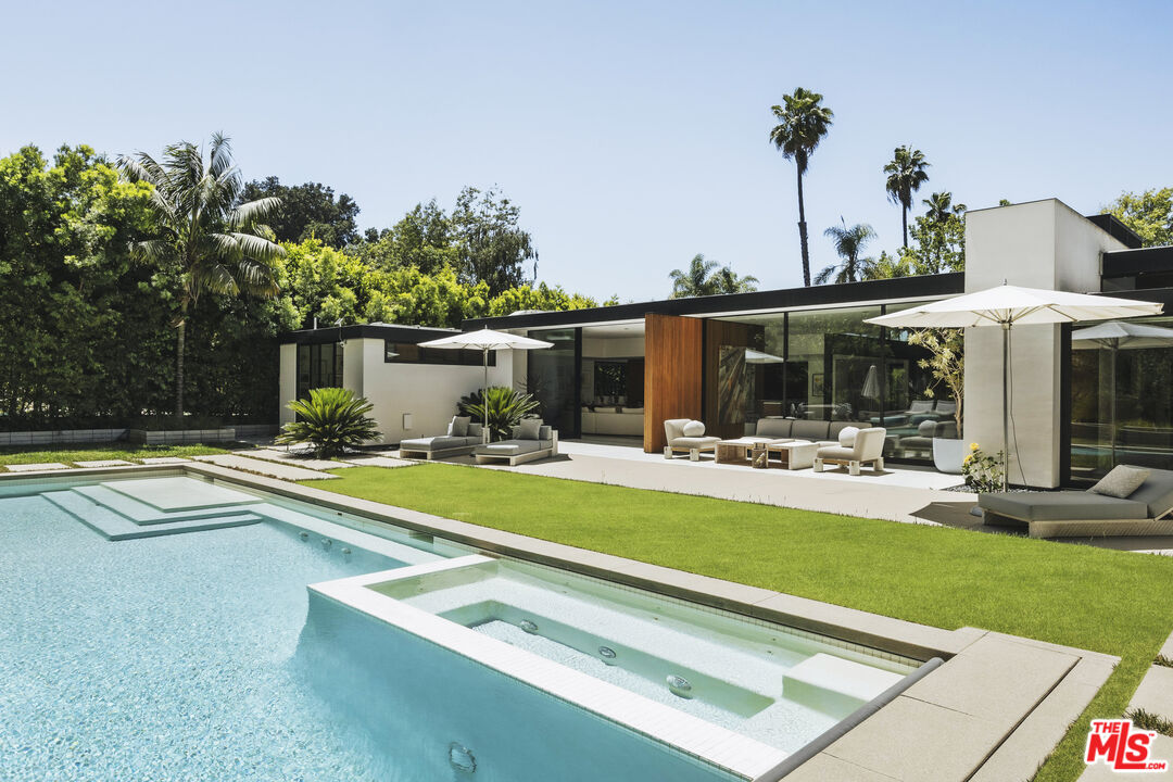 570 Evelyn Pl, Beverly Hills