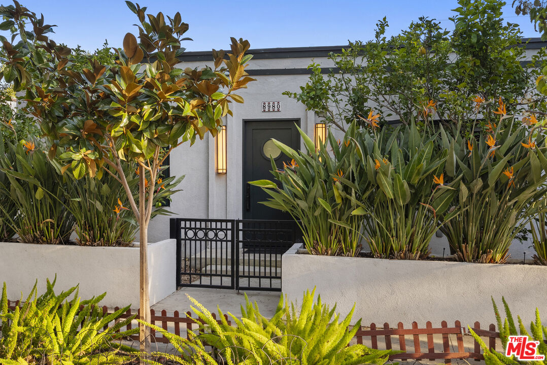 8980 Lloyd Pl, West Hollywood