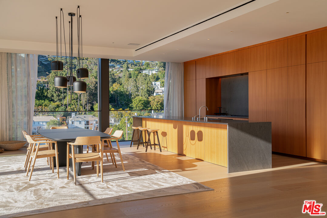9040 W Sunset Blvd Unit: 1001, West Hollywood 