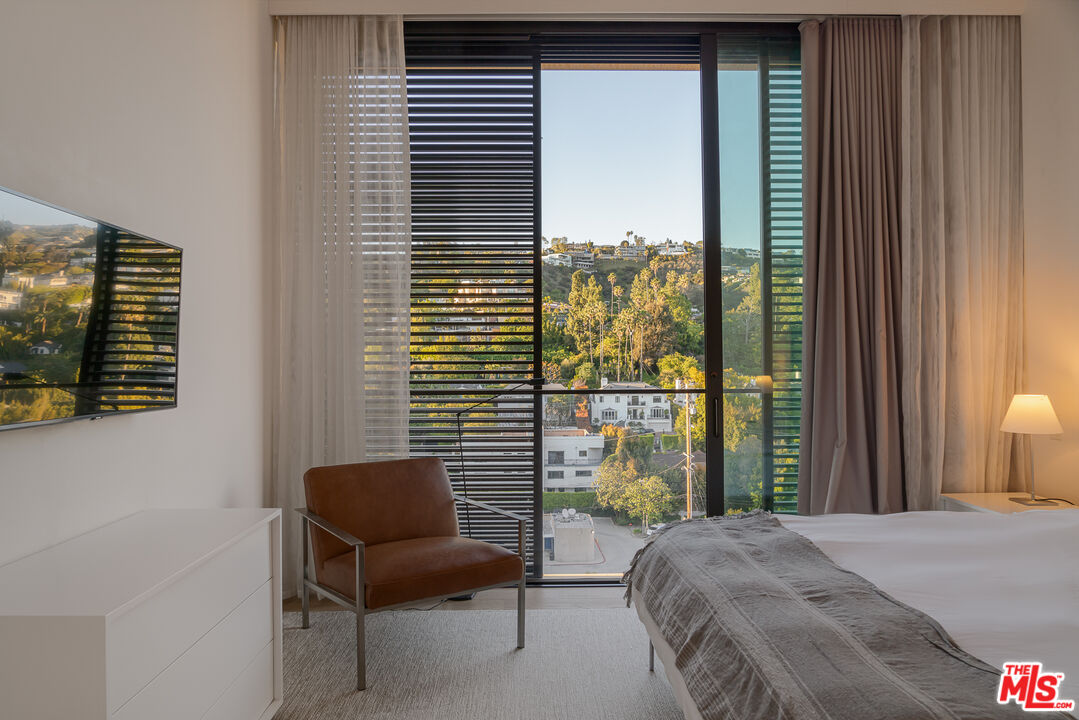 9040 W Sunset Blvd Unit: 1001, West Hollywood 
