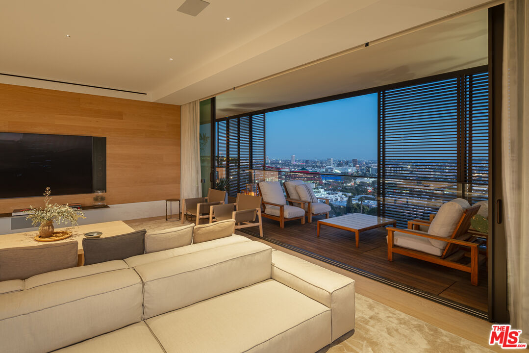 9040 W Sunset Blvd Unit: 1001, West Hollywood 