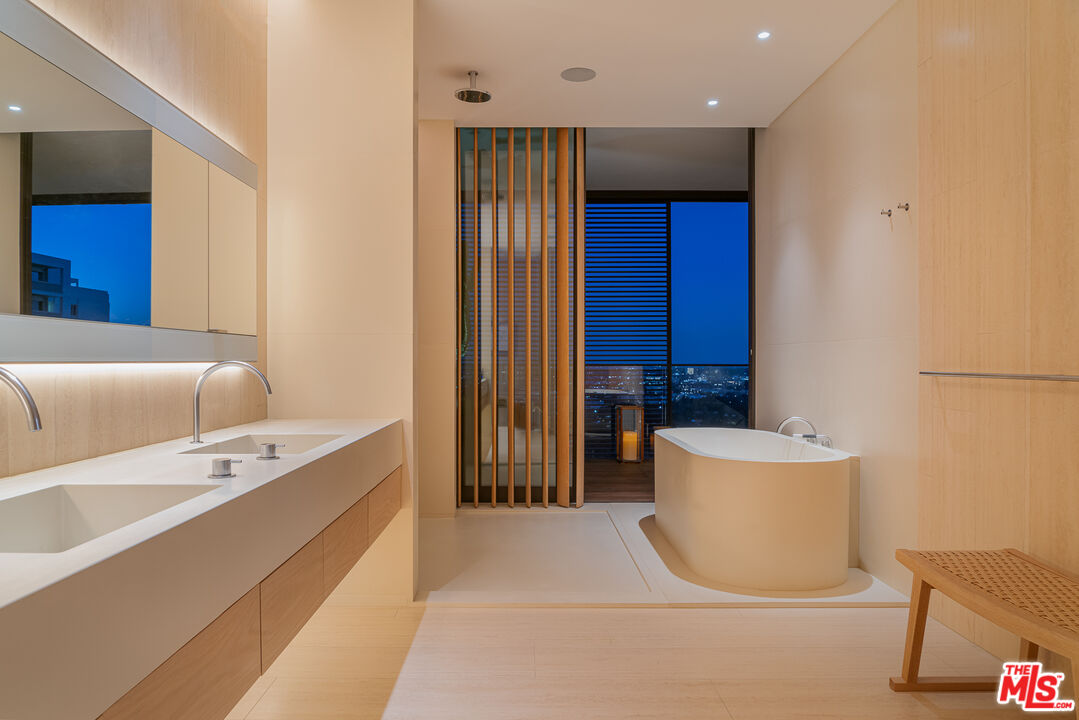 9040 W Sunset Blvd Unit: 1001, West Hollywood 