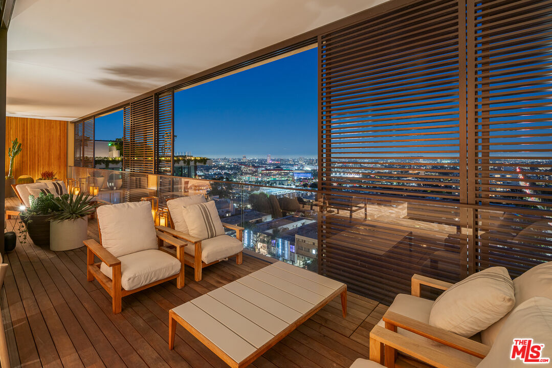 9040 W Sunset Blvd Unit: 1001, West Hollywood 