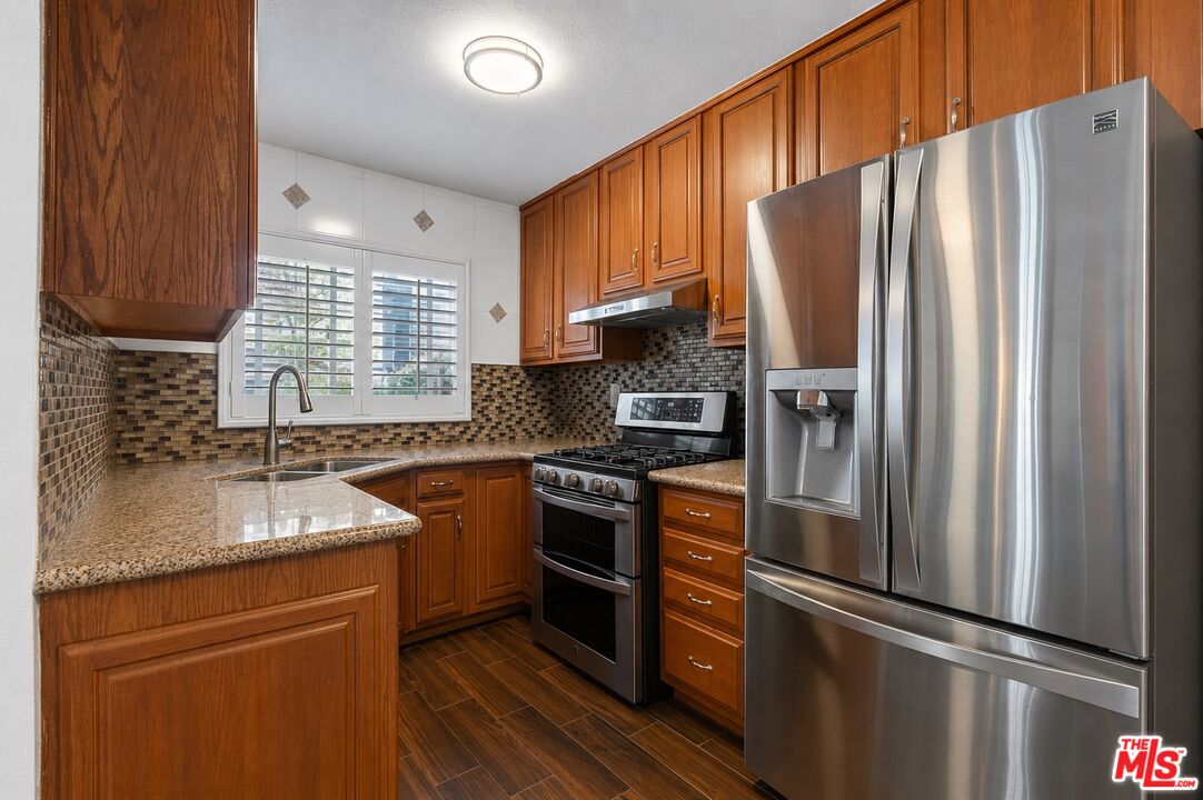 5359 Saturn St