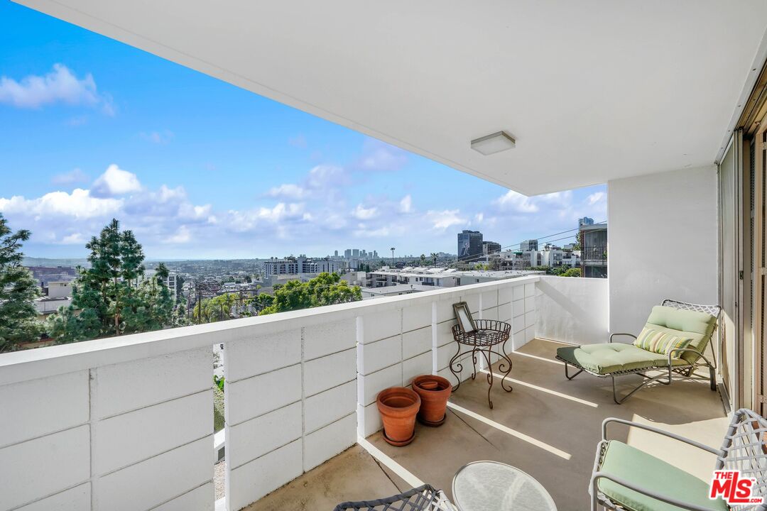 8787 Shoreham Dr Unit: 310