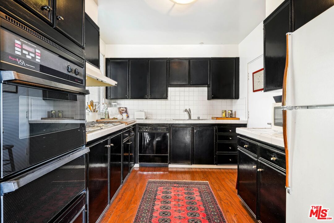8787 Shoreham Dr Unit: 310
