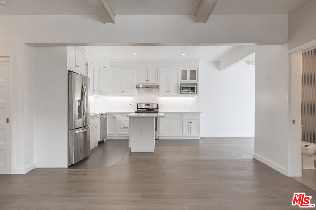 31 Breeze Ave Unit: A