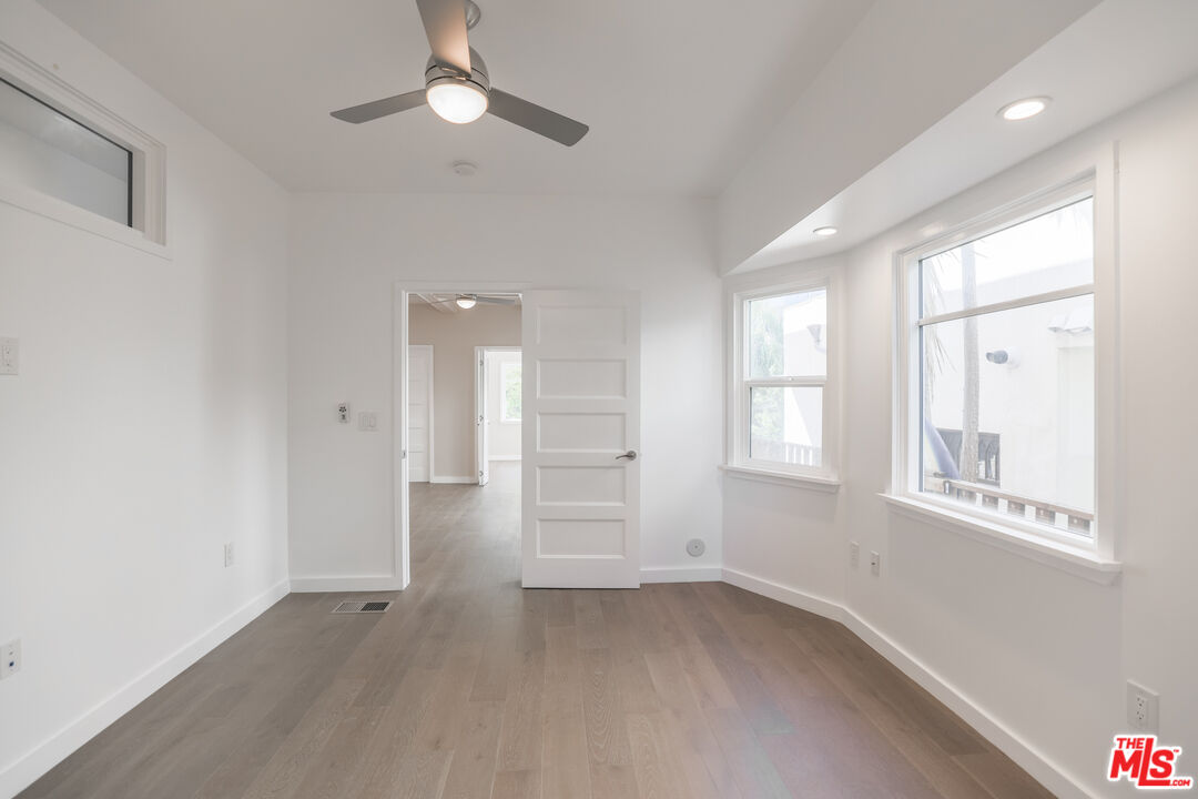 31 Breeze Ave Unit: A